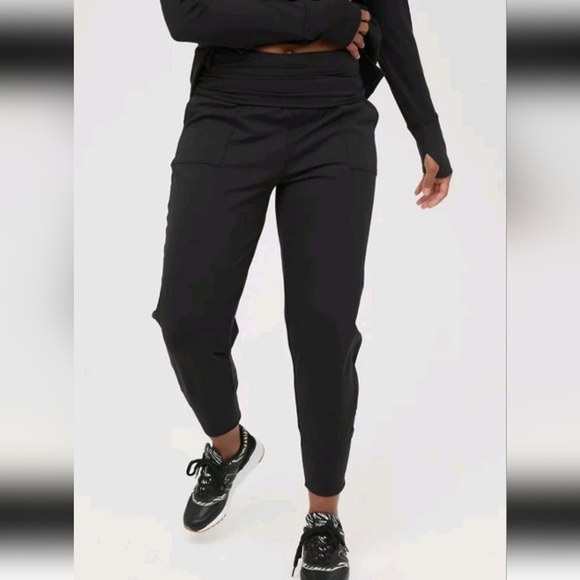 OFFLINE By Aerie Womens Black The Hugger Jogger M - Picture 2 of 12